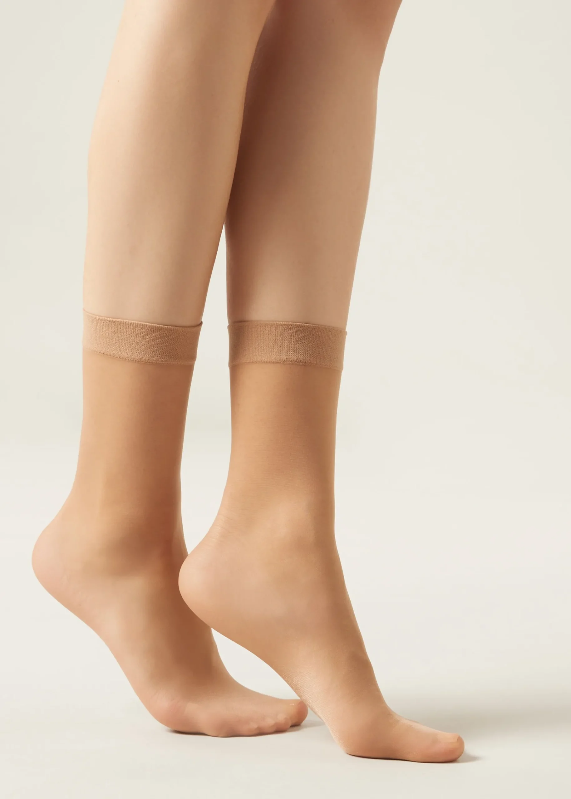 Sheer Socks^Calzedonia 20 Denier 3/4 Length Sheer Socks 009 - Nude 6 - Elisir/Caramel