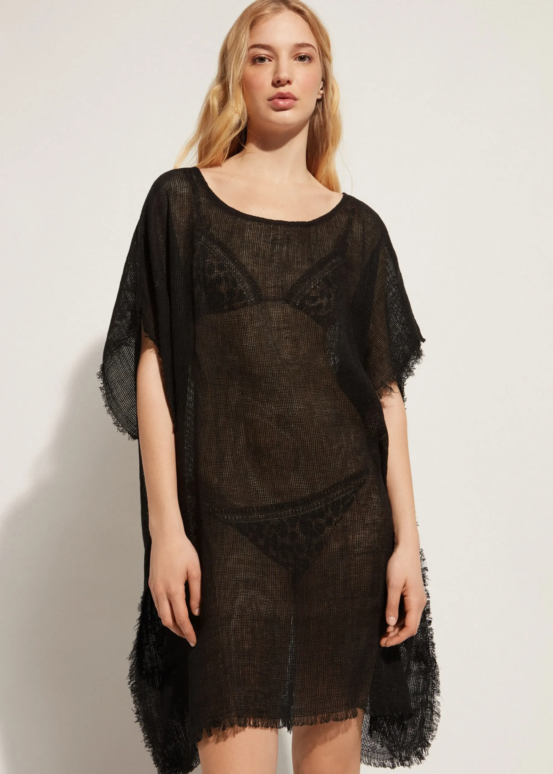 Beachwear^Calzedonia Fringed Linen Mesh Kaftan 06 - Black