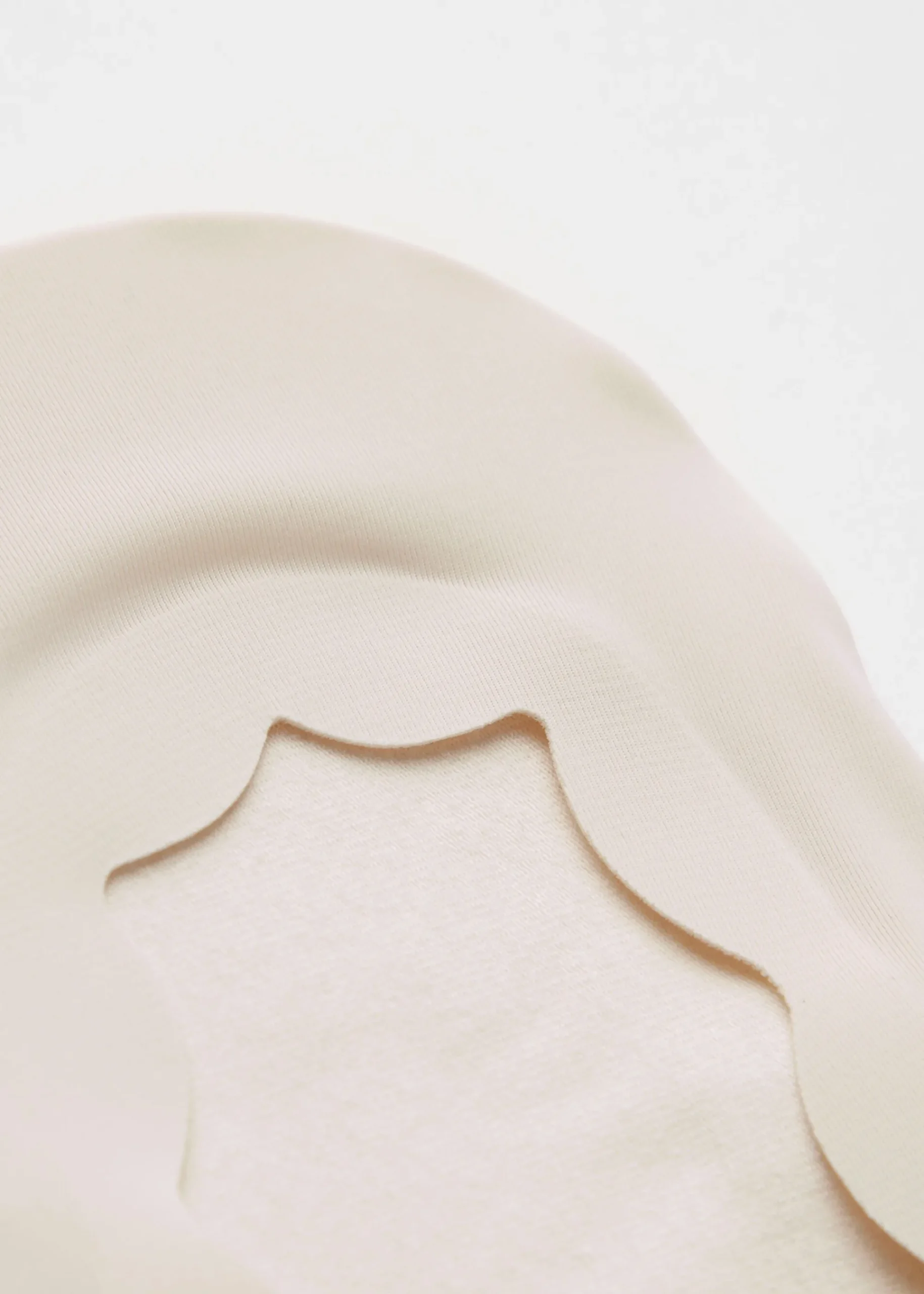 Invisible^Calzedonia Laser Cut Invisible Socks 7038 - Natural Silk With Scallop Edges